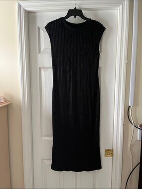 SHEIN Black Ribbed Midi Dress